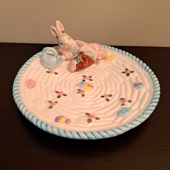 1994 OMNIBUS BY FITZ AND FLOYD GIRL RABBIT ROUND EASTER PORCELAIN PLATE TRAY - Picture 1 of 5